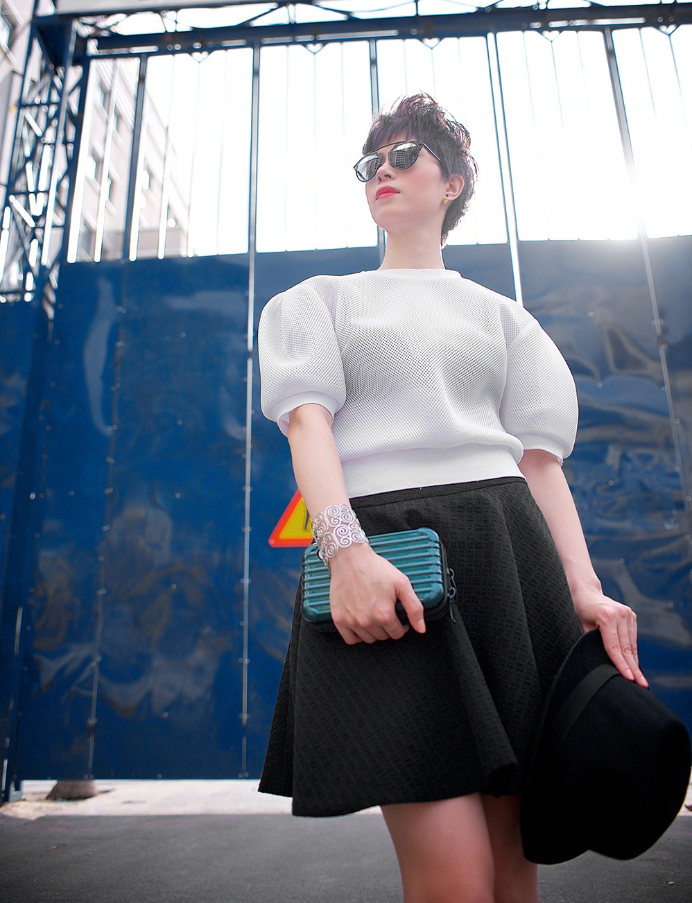 Sang trọng, cá tính, ngổ ngáo và rất xinh đẹp là phong cách thời trang cô mang đến Fashionista VietNam – Tín đồ thời trang Việt Nam 2014. 