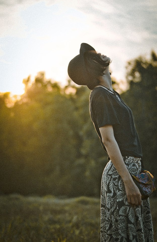 Phương Trương khiến độc giả Fashionista VietNam – Tín đồ thời trang Việt Nam thích thú với phong cách nổi loạn mà vẫn đậm nét nữ tính. 