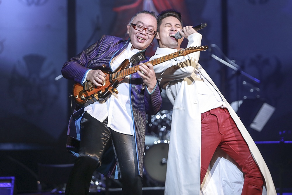 Tùng Dương, Nguyên Lê đã có màn song diễn đỉnh cao trong nửa sau chương trình.