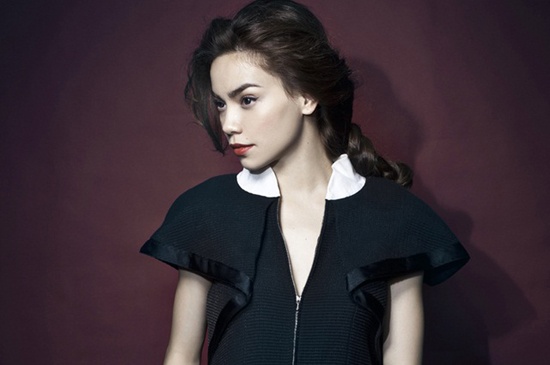 Bước sang năm 2014, bà mẹ một con cũng đã quyết định rút tên khỏi MTV EMA. Nữ ca sĩ cho biết: “MTV mà chị và ê kíp không kêu gọi bình chọn gì hết hay cũng không rút tên nếu không tham gia. Chỉ đơn giản trả lời: “Chị không muốn tiếp tục dính vào những lùm xùm không đang có. Không cần thiết phải sân si, 10 năm qua với những cố gắng và nỗ lực, ai thực sự yêu mình thì sẽ yêu mình, có hay không có một giải thưởng cũng không làm tình cảm đó thay đổi. Nếu tham gia, may mắn chiến thắng thì 1 số người lại bảo “mua giải”, thua thì một số người cho là “nhục”. Ra biển lớn phải cần nhiều thứ hơn nữa, cảm ơn MTV Việt Nam và hẹn lại 1 cơ hội khác để đó thật sự một vinh dự.