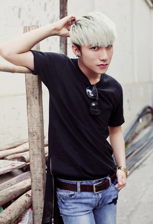 Bên cạnh đó, tất cả các hạng mục liên quan đến bài hát tai tiếng này đều không được công nhận. Với những ca khúc khác không dính nghi án đạo nhạc nhưng có mặt trong top thì vẫn được đề cử bình thường. Tuy nhiên, theo đánh giá của giới chuyên môn, loại Em của ngày hôm qua đồng nghĩa với việc không có cơ hội nào cho Sơn Tùng M-TP lại Làn Sóng Xanh năm nay.