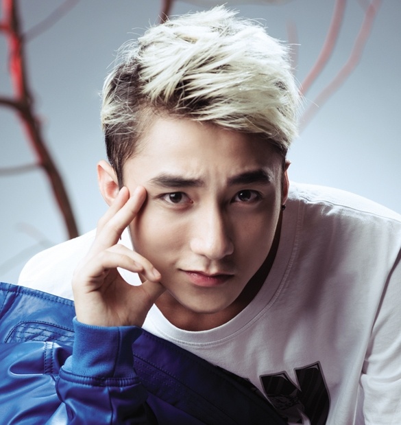 Trước đó, tại sân chơi Bài hát yêu thích, 3 ca khúc Cơn mưa ngang qua, Đừng về trễ và Em của ngày hôm qua của Sơn Tùng M-TP cũng bị loại ra khỏi bảng xếp hạng chương trình từ 0 giờ ngày 14/6. 