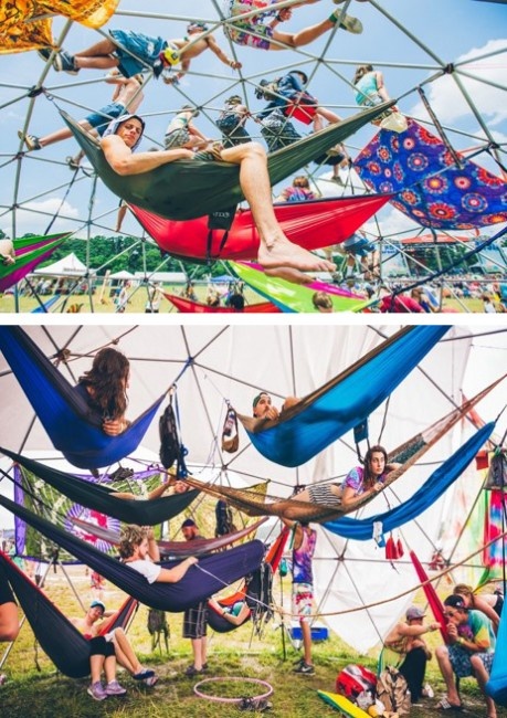 Người chơi có thể được ngủ trưa tại khu vực Võng tổ kén.