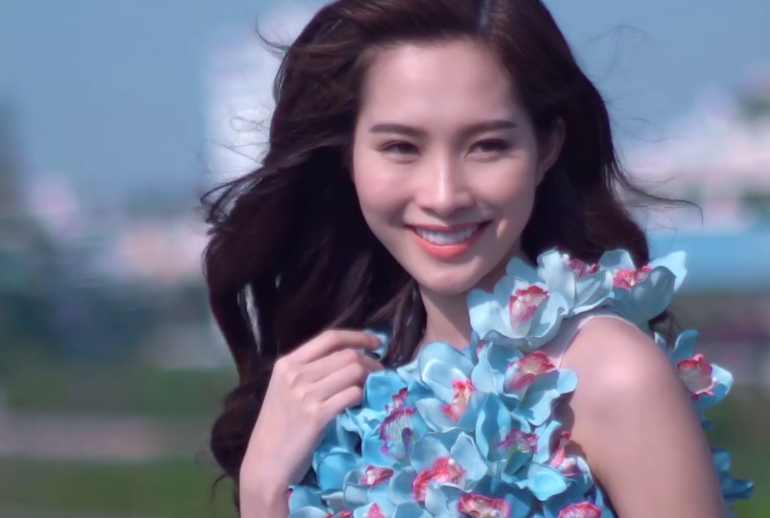 Hau truong buoi chup anh thoi trang cua Dang Thu Thao hinh anh