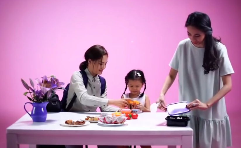 Mot chut thoi - Miu Le, Thuy Tien hinh anh