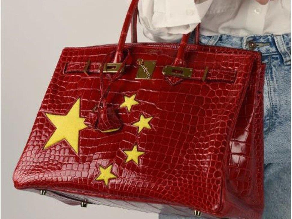 So bi tay chay, Hermes san xuat tui Birkin in hinh co Trung Quoc? hinh anh