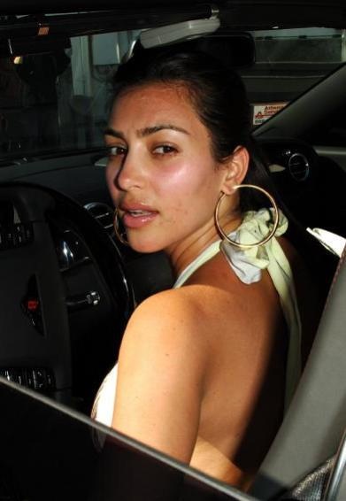 kim kardashian xau xi xuong pho anh 4