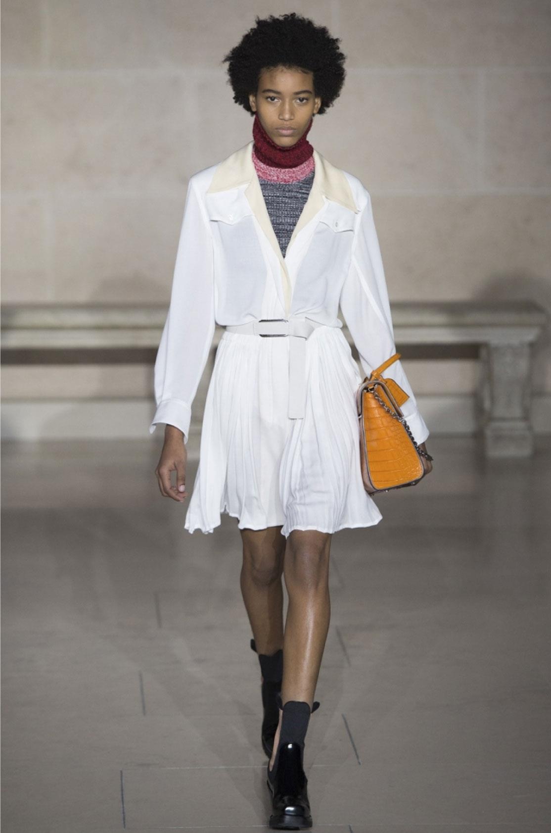 mac ca cay trang anh 1