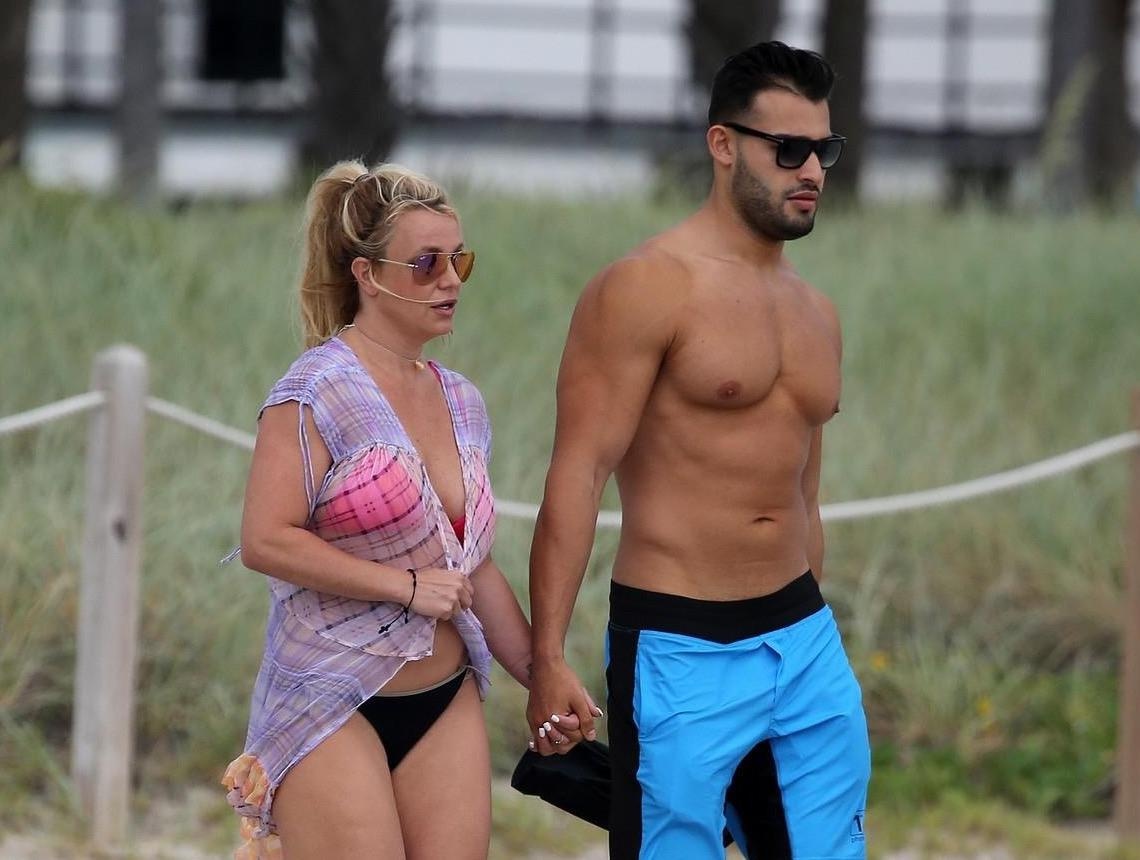 Britney Spears bi che an mac tham hoa khi o ben tinh tre kem 13 tuoi hinh anh