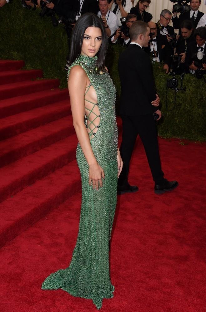 kendall jenner mac ho tao bao anh 2