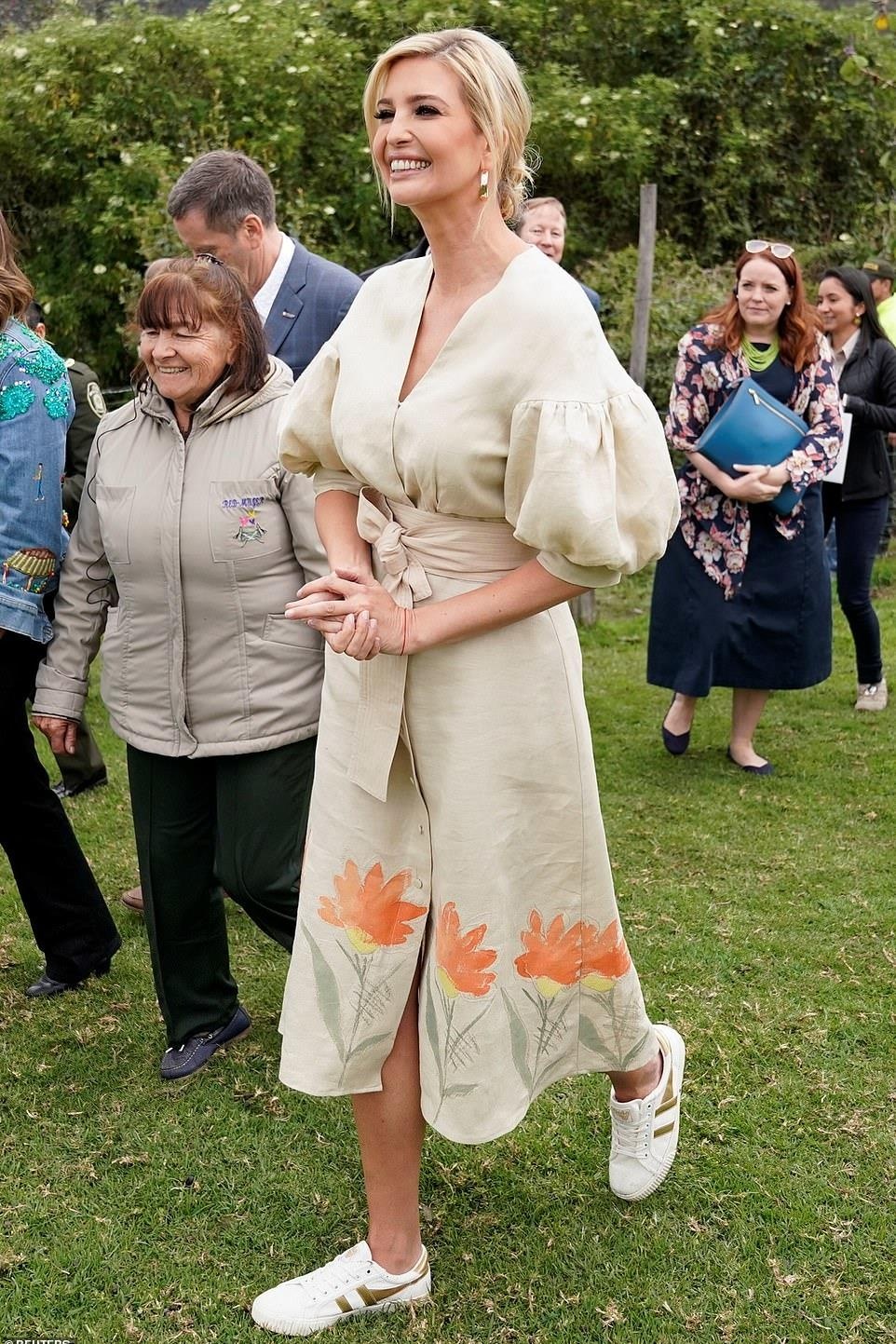 ivanka trump dien vay gay tranh cai anh 2