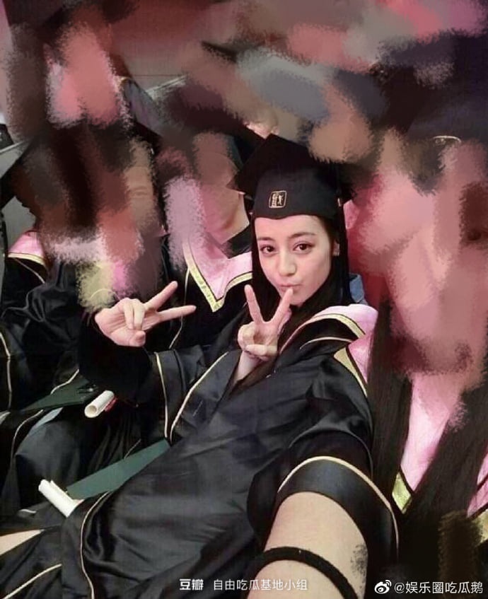 sao hoa ngu mac dong phuc tot nghiep anh 1