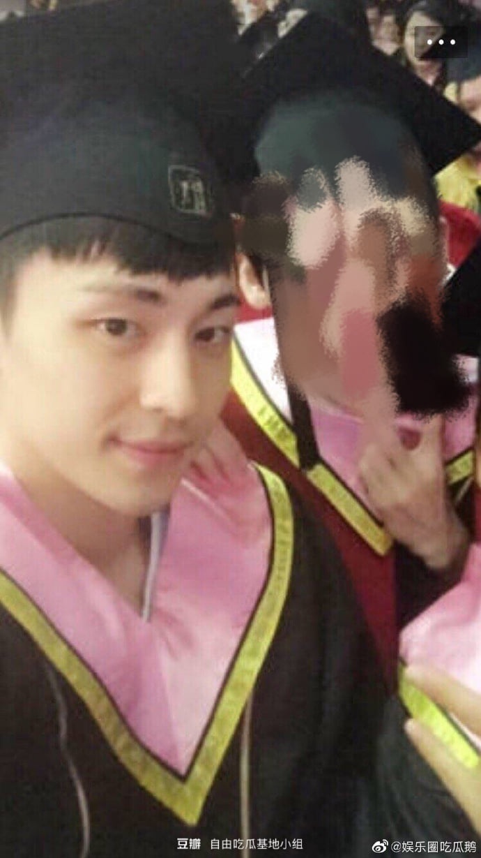 sao hoa ngu mac dong phuc tot nghiep anh 8