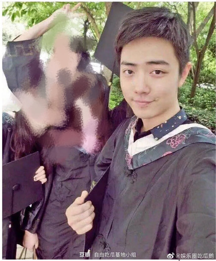 sao hoa ngu mac dong phuc tot nghiep anh 10