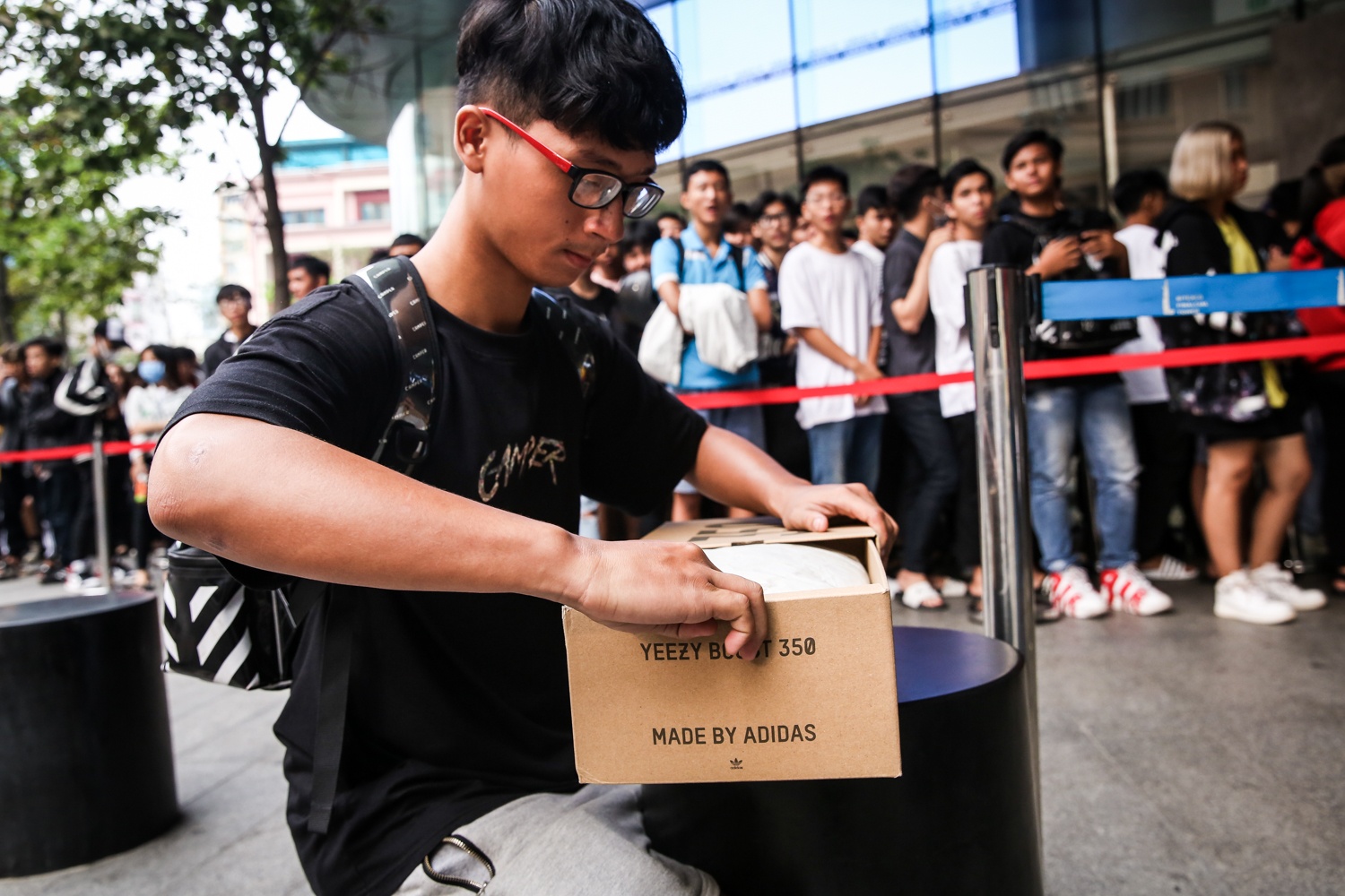 Yeezy 350 V2 Cloud White anh 15