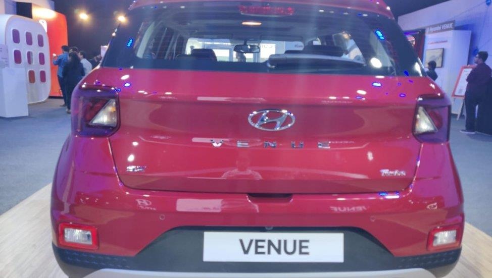 SUV sieu nho Hyundai Venue trinh lang tai An Do anh 4