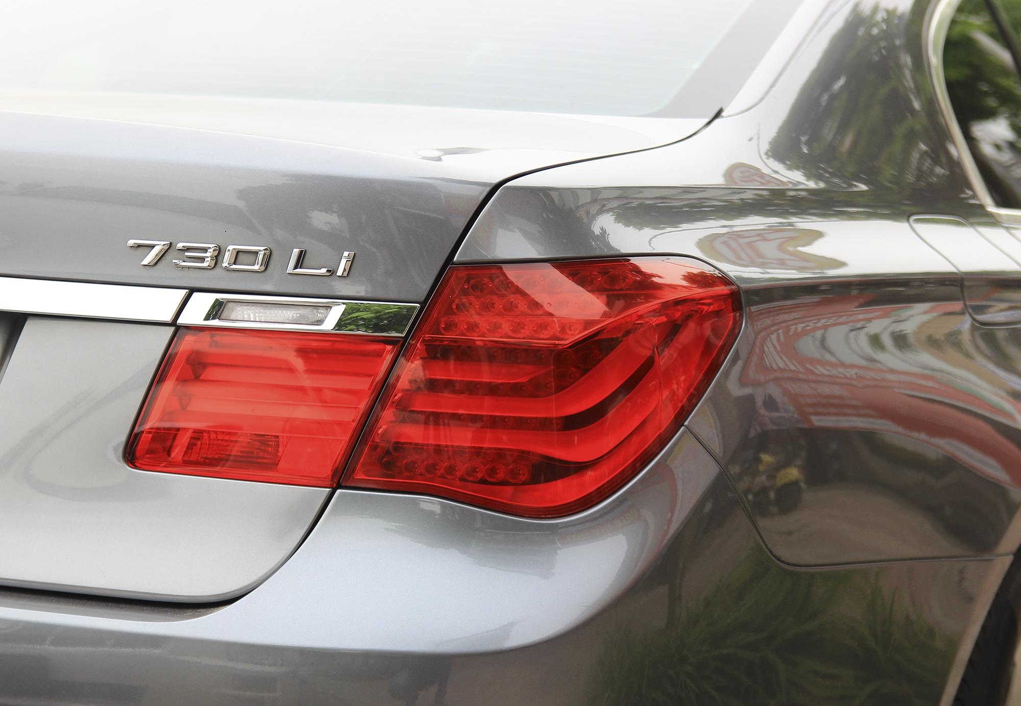BMW 730Li xe cu gia re anh 3