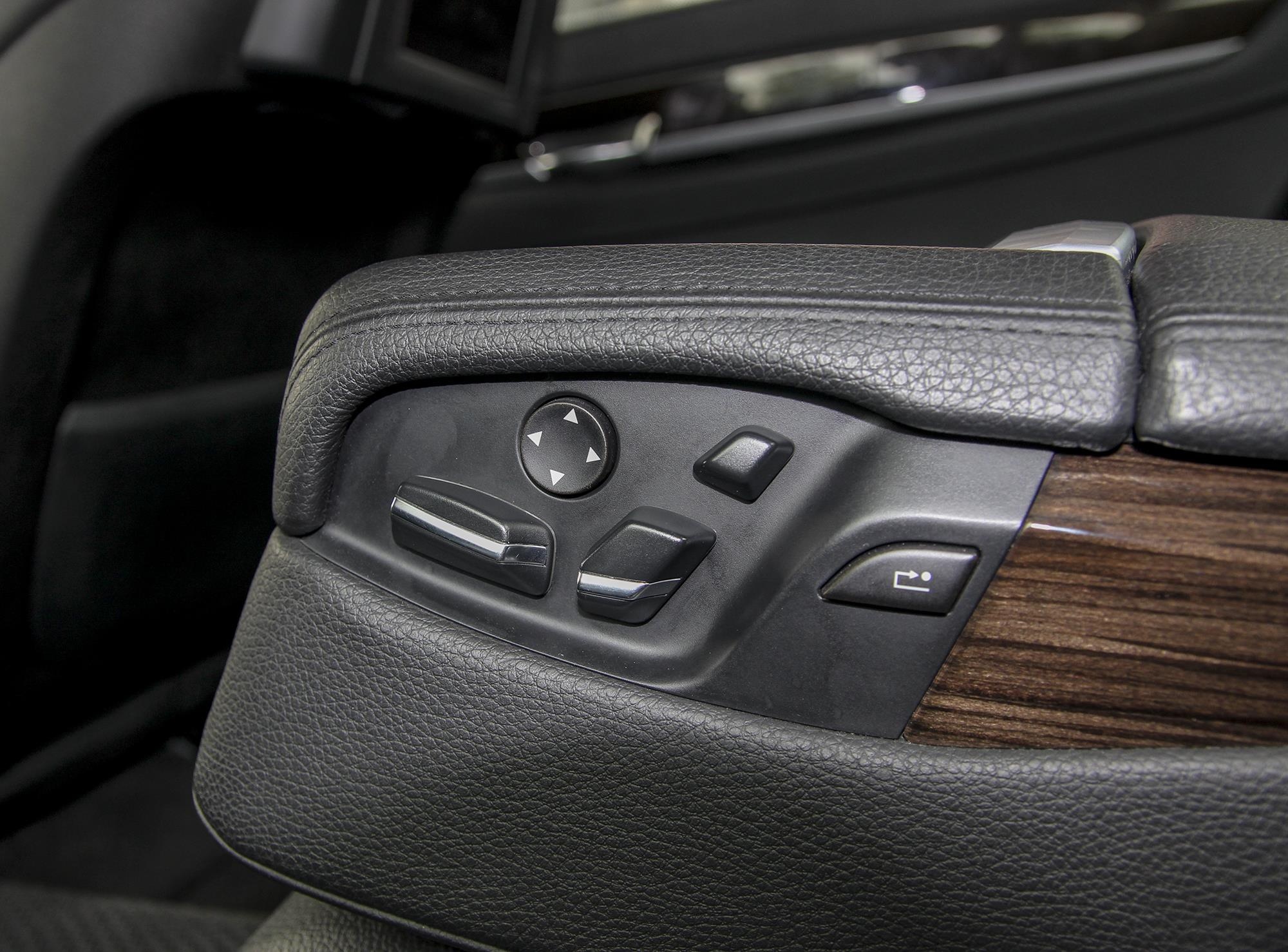 BMW 730Li xe cu gia re anh 9