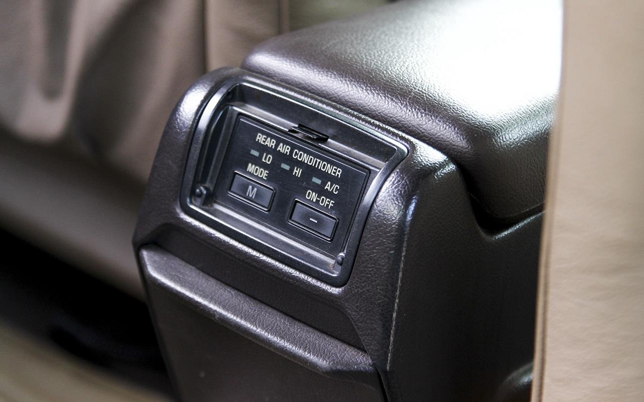 Toyota,  Crown,  xe cu,  thi truong anh 9