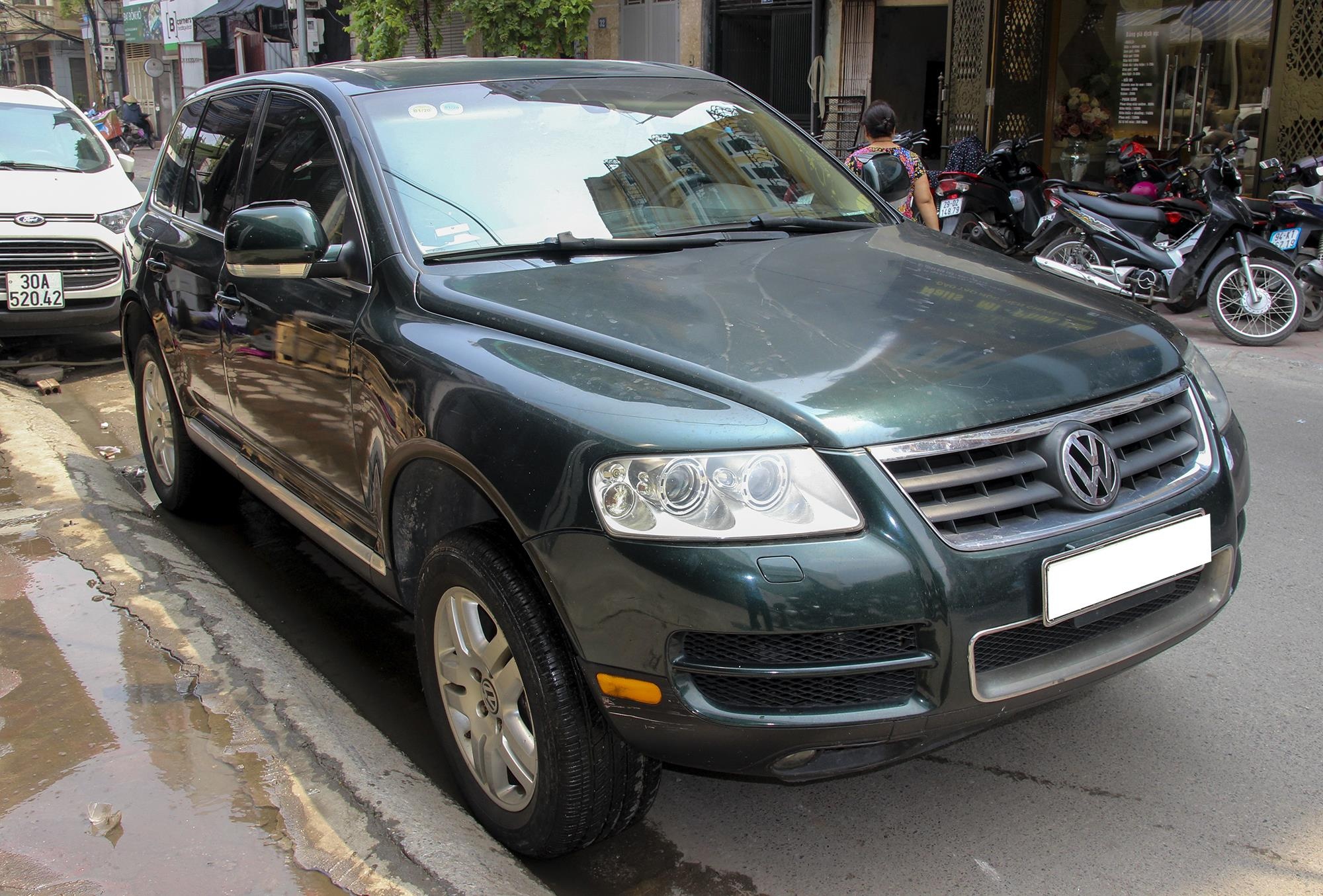 Volkswagen Touareg doi 2004 gia 300 trieu dong con lai nhung gi? hinh anh