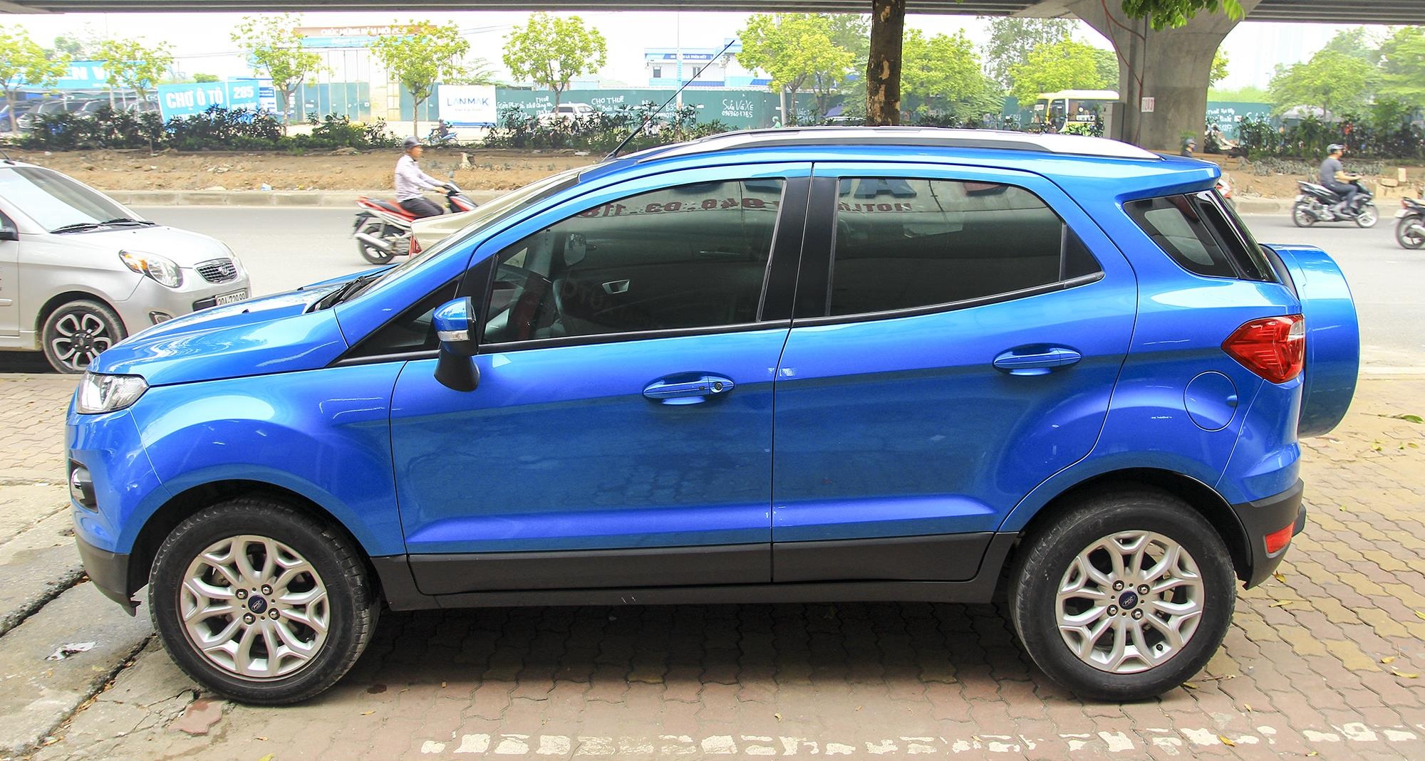 Ford,  EcoSport 2017,  thi truong,  xe cu anh 1