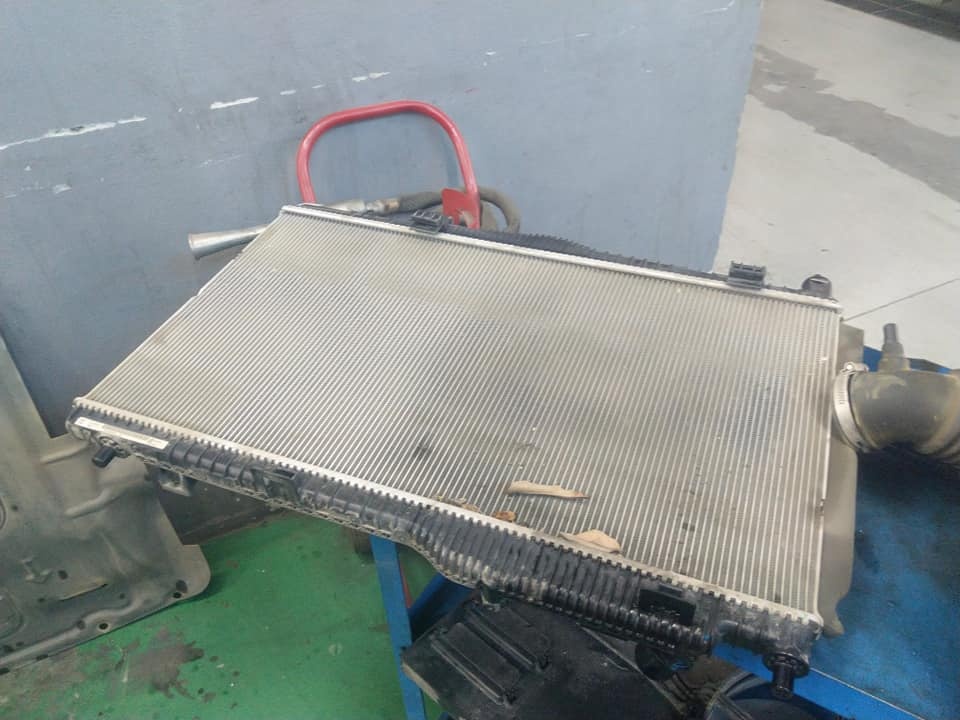 Ford,  EcoSport,  két nước,  quá nhiệt,  sự cố ảnh 2 Ford,  EcoSport,  ket nuoc,  qua nhiet,  su co anh 2