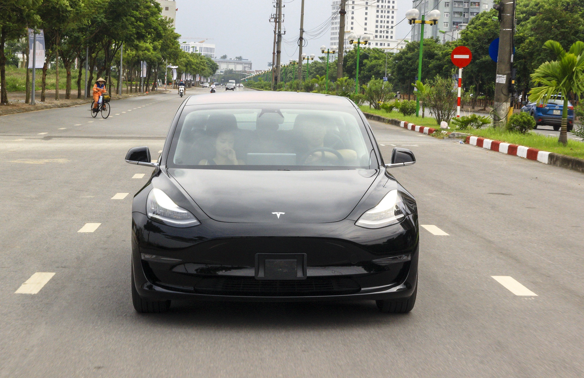 Tesla, Model 3, xe điện ảnh 16 Tesla, Model 3, xe dien anh 16