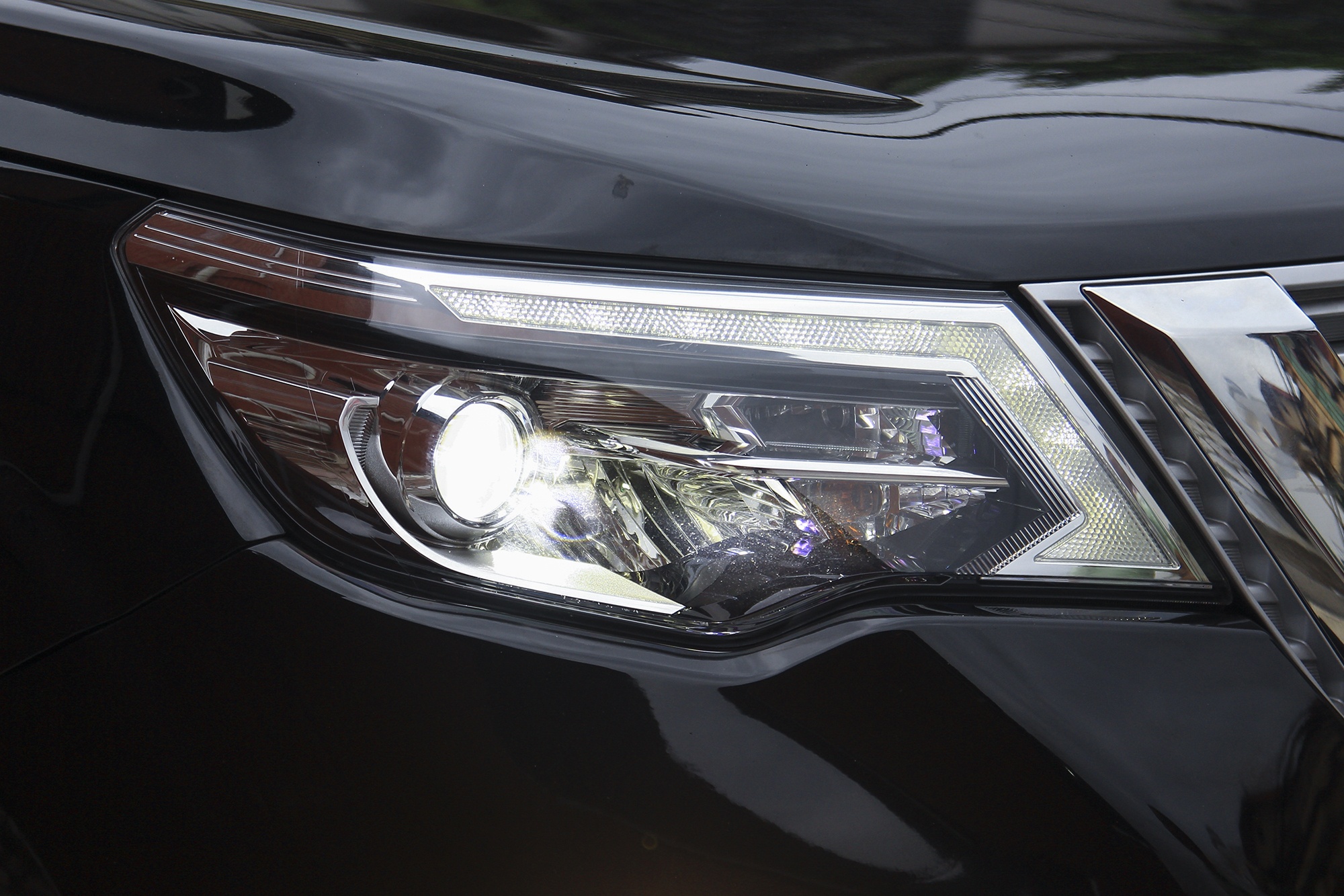 Nissan,  Terra,  xe 7 cho,  xe cu anh 3