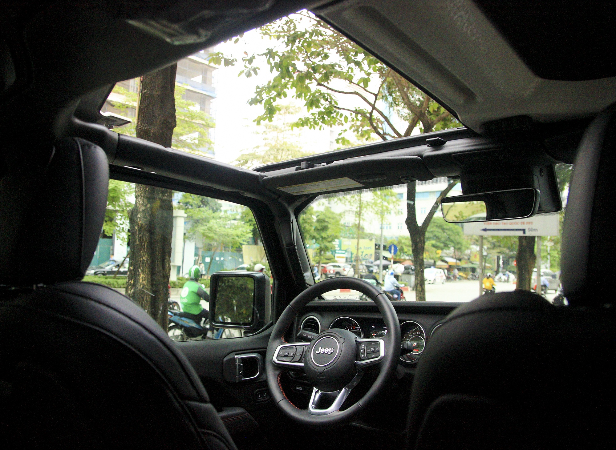 Jeep,  ban tai,  Gladiator,  xe mui tran anh 15