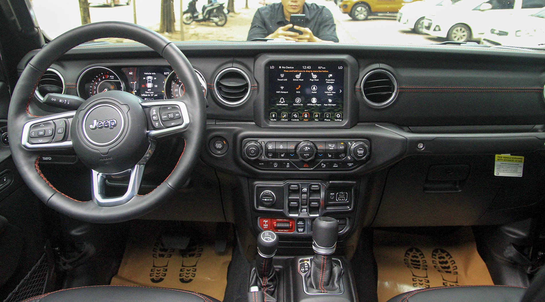 Jeep,  ban tai,  Gladiator,  xe mui tran anh 11