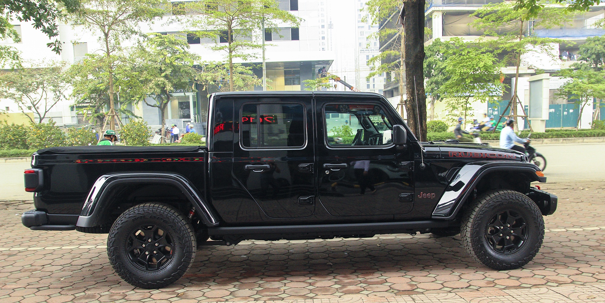 Jeep,  ban tai,  Gladiator,  xe mui tran anh 2