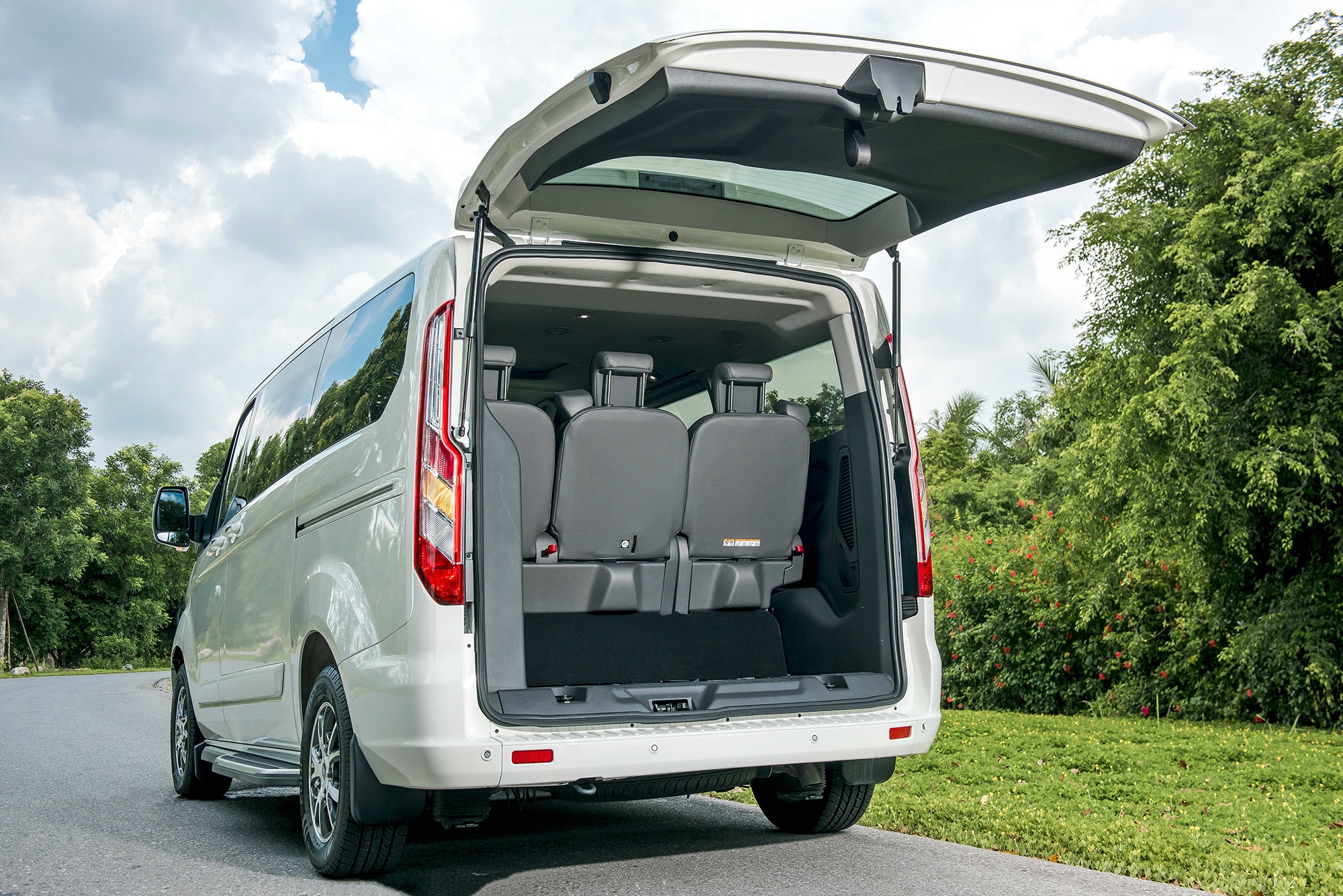 mua xe MPV ở Việt Nam ảnh 7 mua xe MPV o Viet Nam anh 7