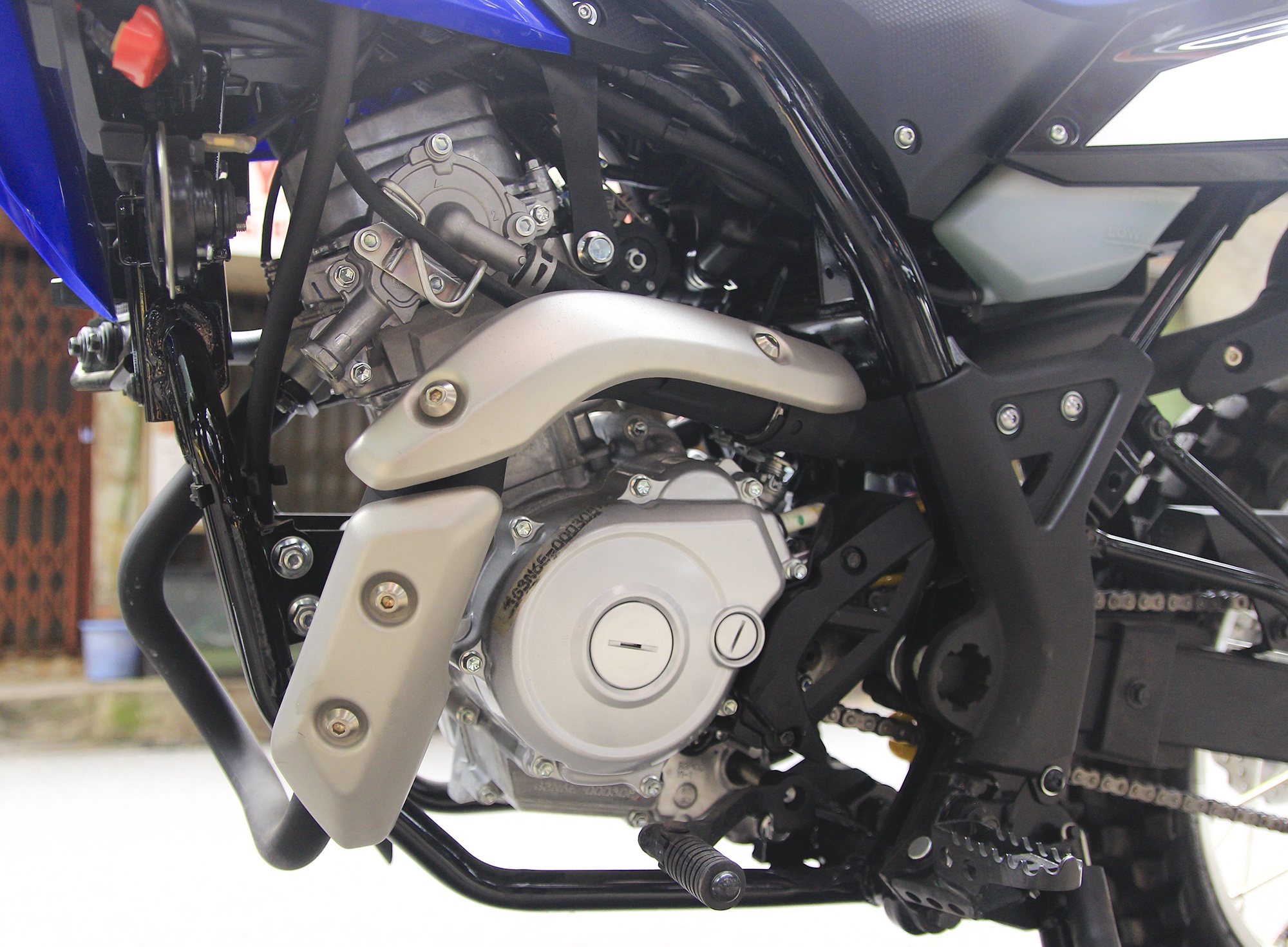 Yamaha,  WR 155,  VVA,  xe máy địa hình,  R15 V3,  NVX,  lốp gai,  vành nan hoa,  Honda,  CRF150L,  Kawasaki,  KLX ảnh 12 Yamaha,  WR 155,  VVA,  xe may dia hinh,  R15 V3,  NVX,  lop gai,  vanh nan hoa,  Honda,  CRF150L,  Kawasaki,  KLX anh 12