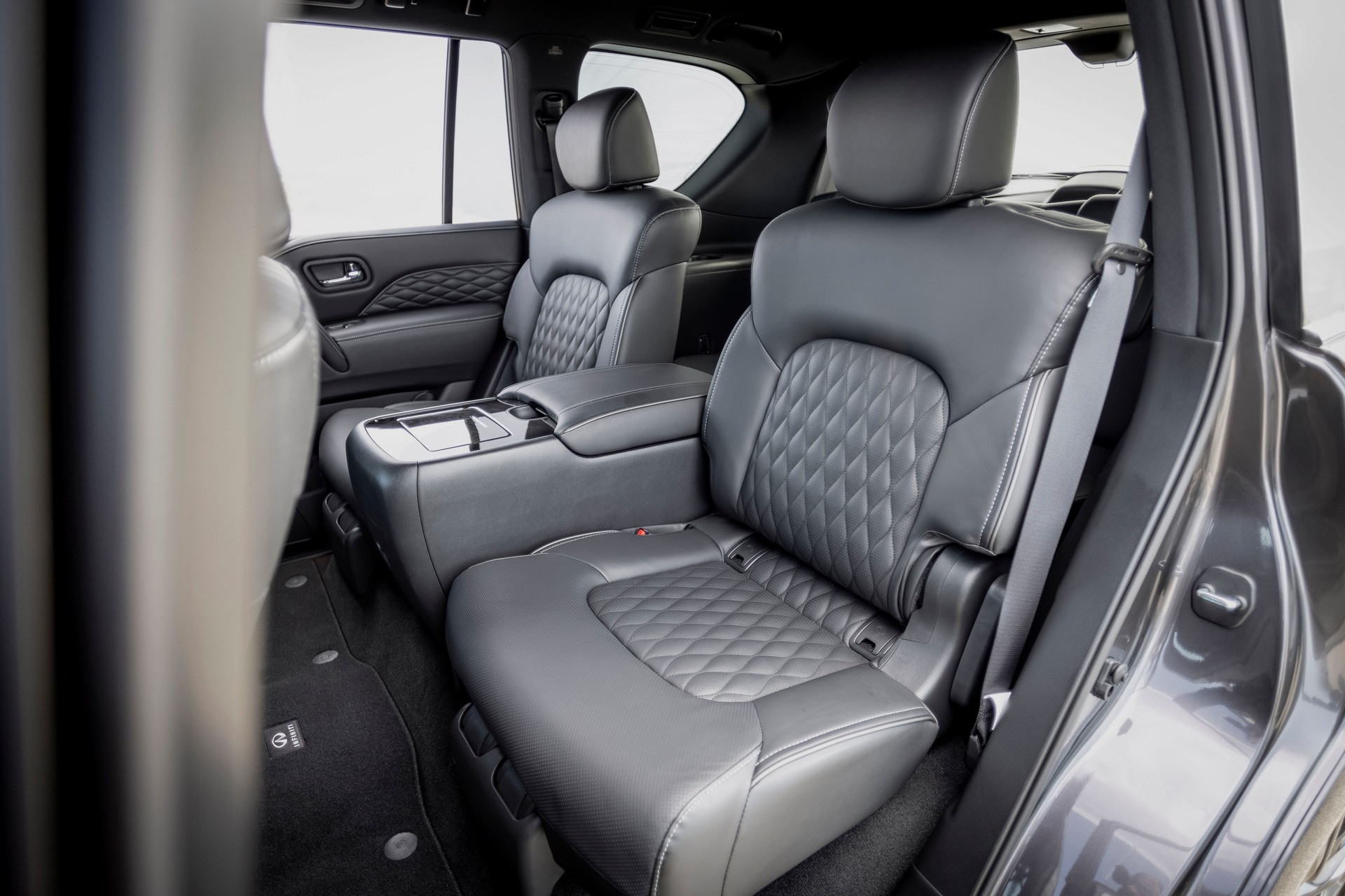 Infiniti,  QX80,  suv hạng sang ảnh 4 Infiniti,  QX80,  suv hang sang anh 4