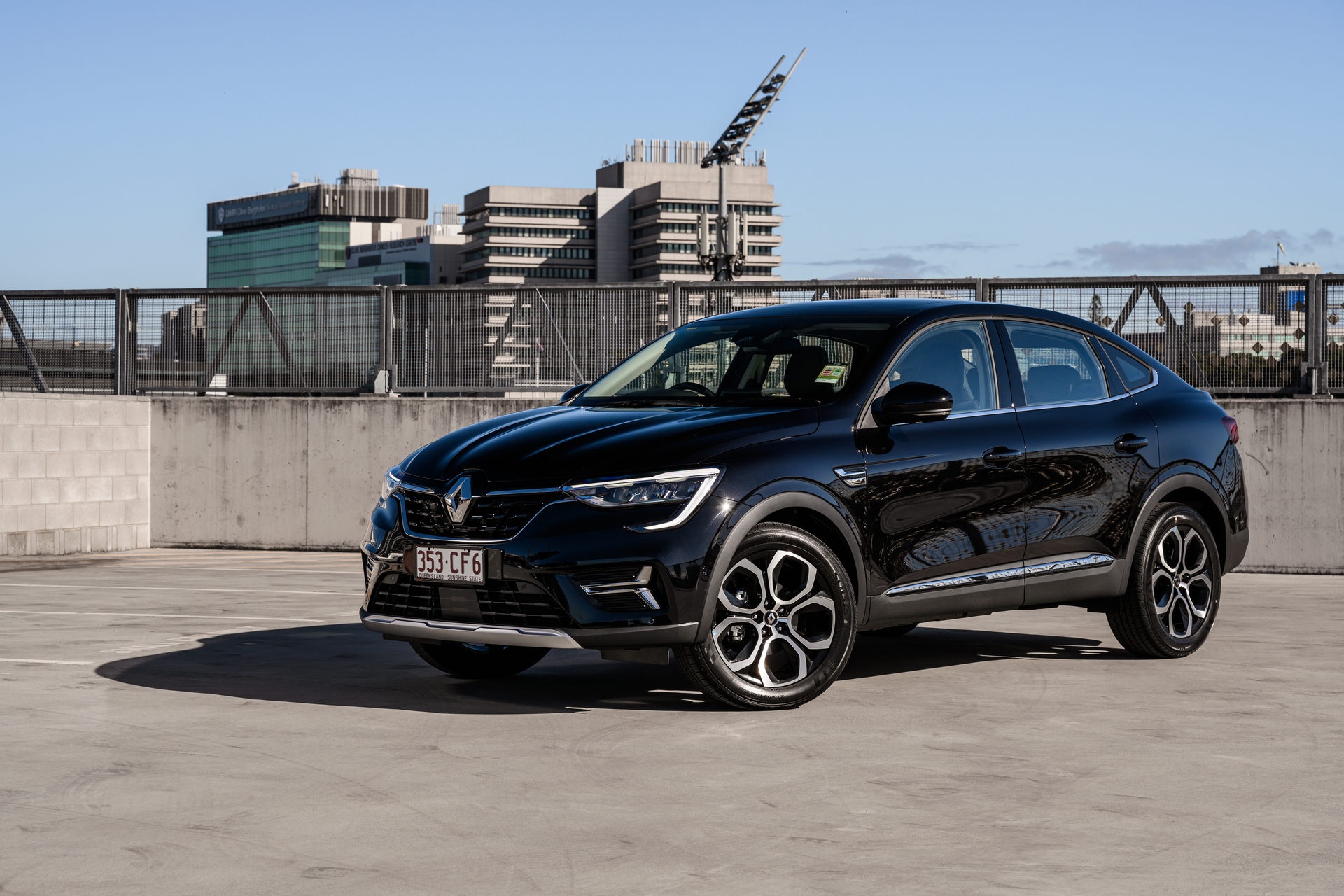 Renault Arkana 2022 co dang the thao, dung dong co tang ap 1.3L hinh anh