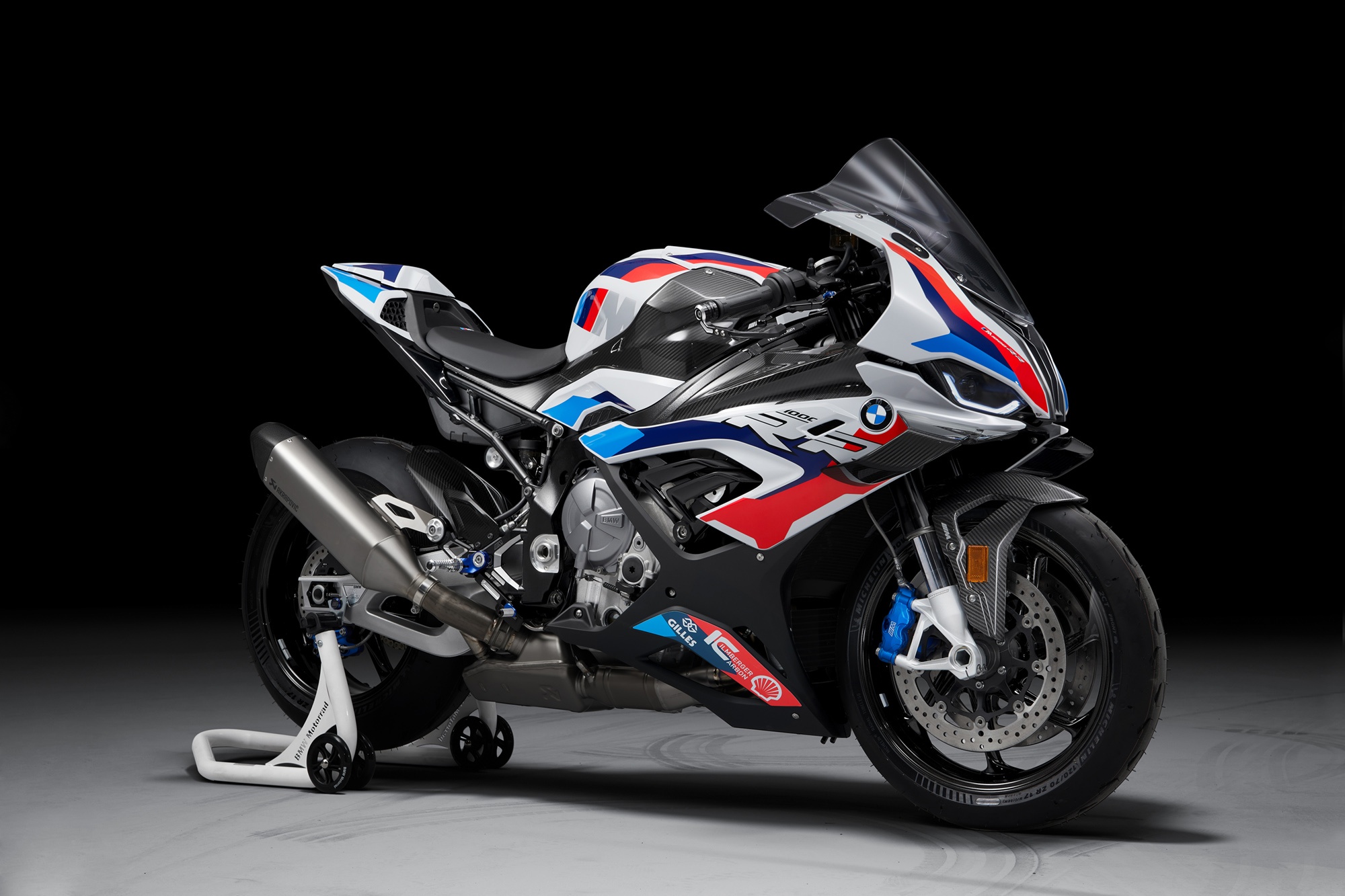 BMW M 1000 RR ra mat tai Malaysia, gia gan 60.000 USD hinh anh