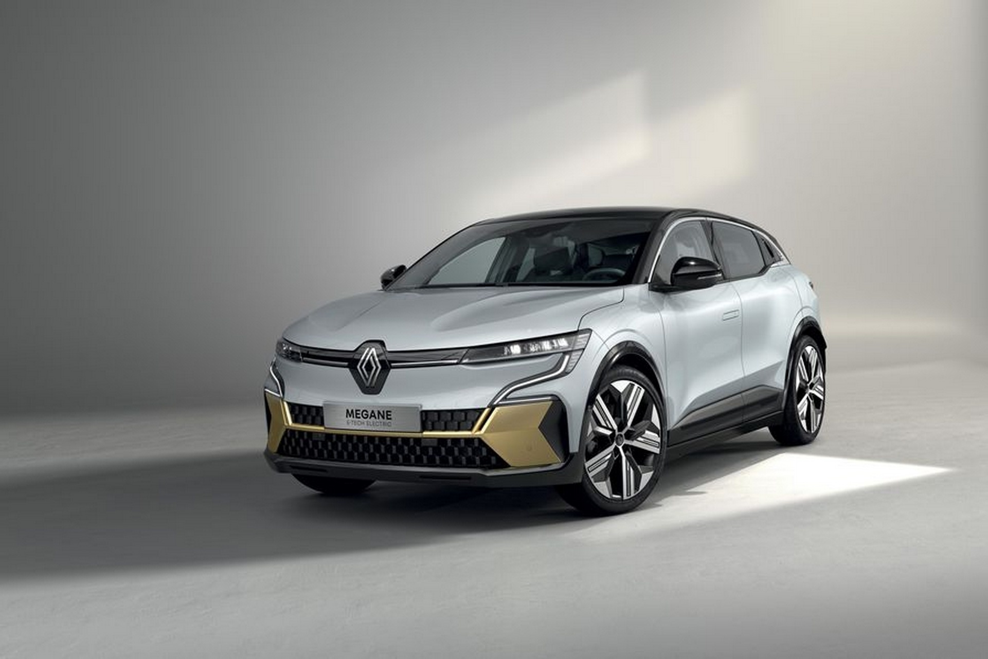 Crossover dien Renault Megane E-Tech co pham vi hoat dong 470 km hinh anh