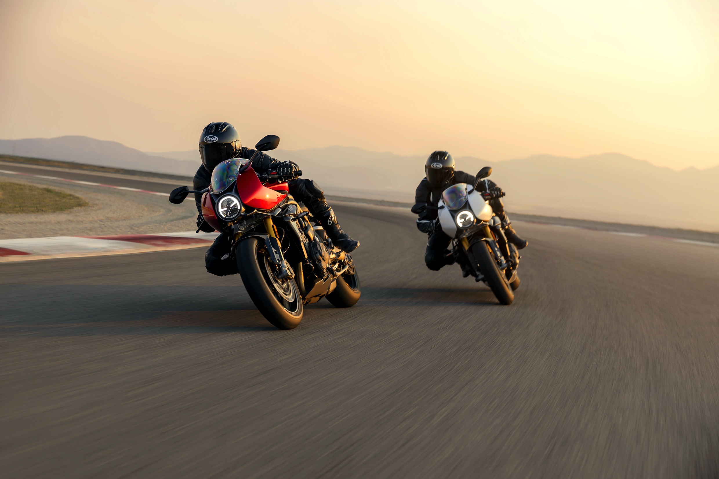 Triumph, Speed Triple 1200 RR, Ohlins ảnh 10 Triumph, Speed Triple 1200 RR, Ohlins anh 10