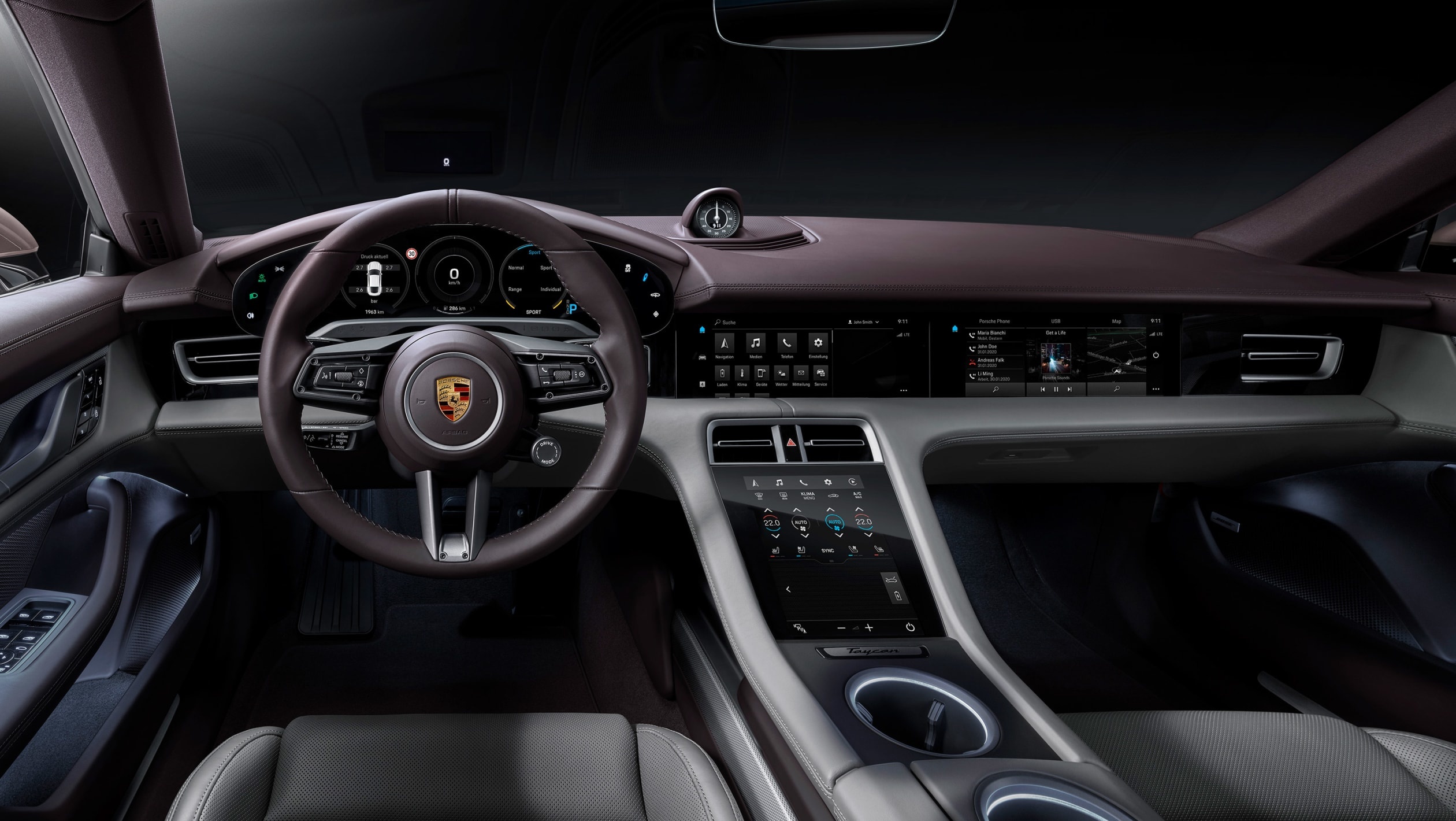 Porsche,  Taycan,  truot tuyet anh 11