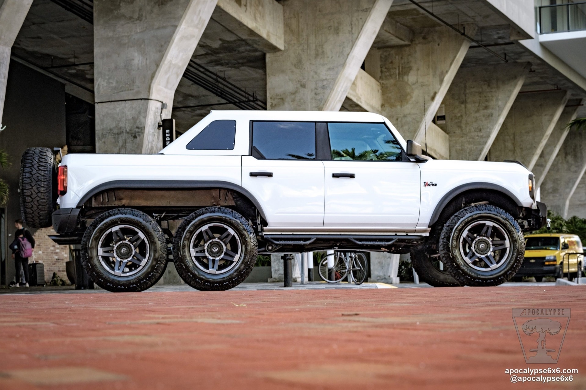 Ford,  Bronco,  SUV địa hình ảnh 3 Ford,  Bronco,  SUV dia hinh anh 3