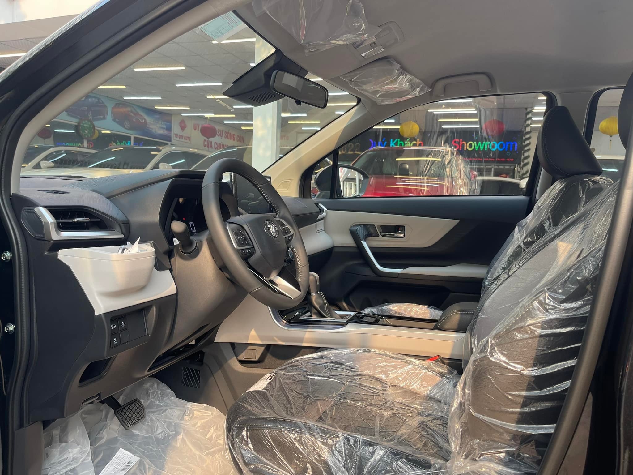 Toyota,  Veloz Cross anh 6