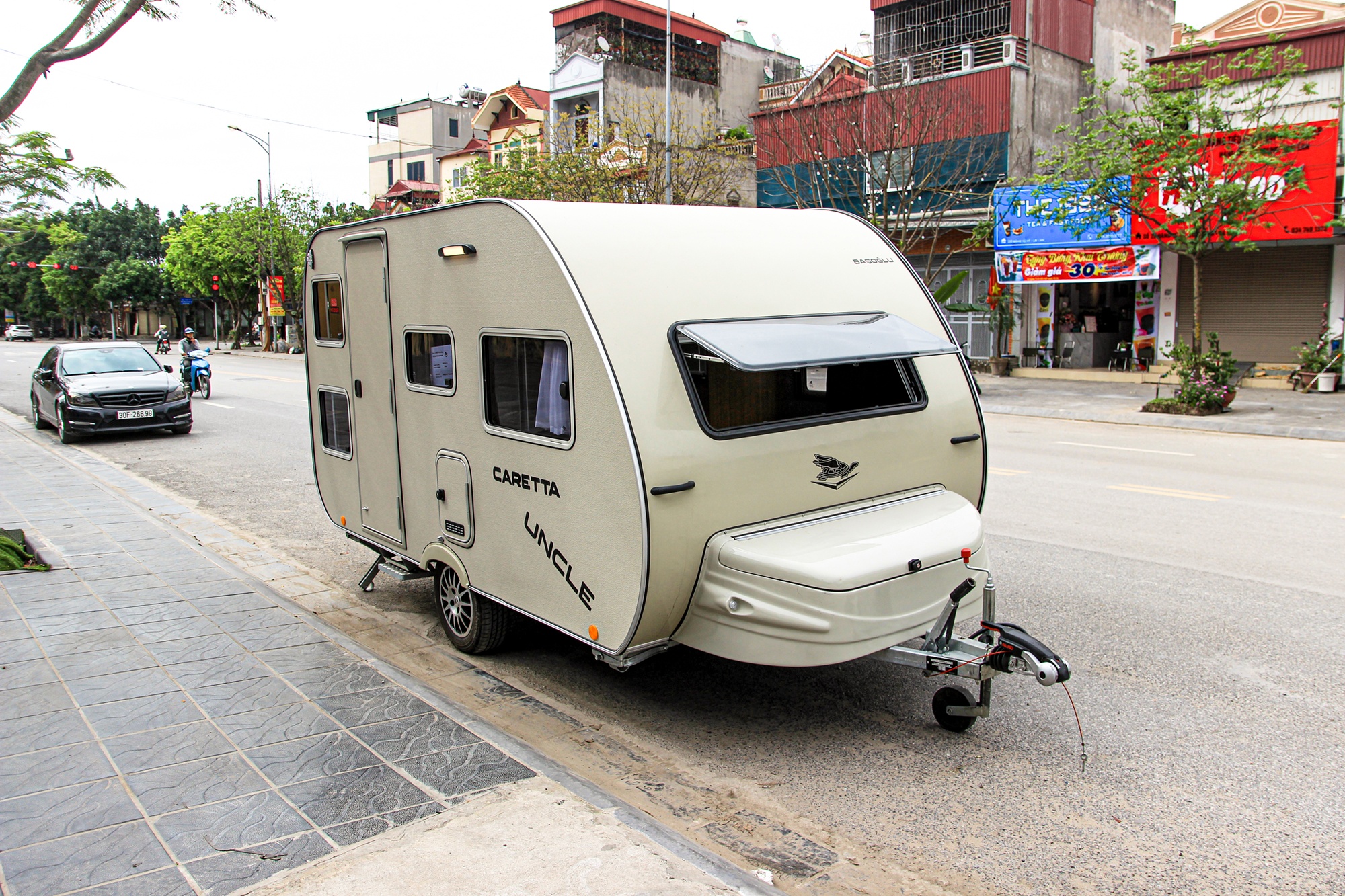 xe cam trai,  oto,  xe suv anh 1