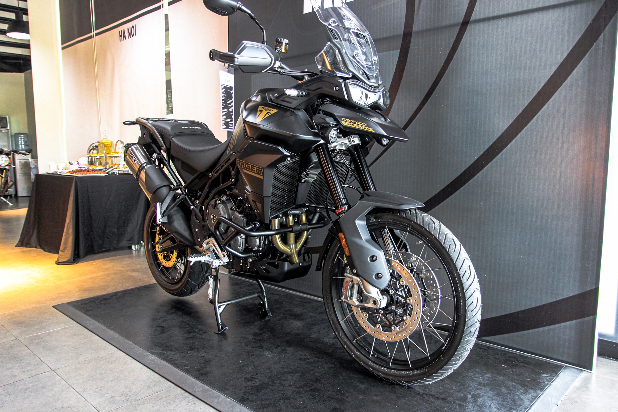 Chi tiet Triumph Tiger 900 phien ban diep vien 007 hinh anh