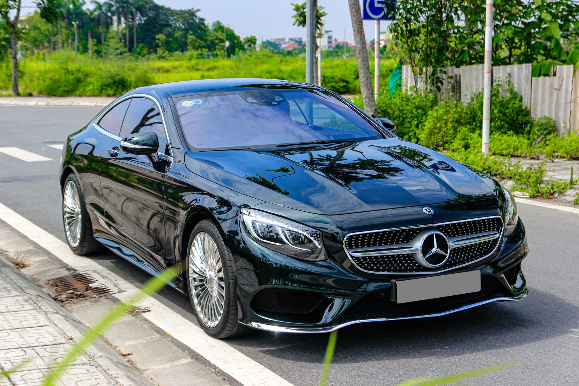 Mercedes-Benz S400 Coupe 2018 duoc rao ban voi gia gan 5 ty dong hinh anh