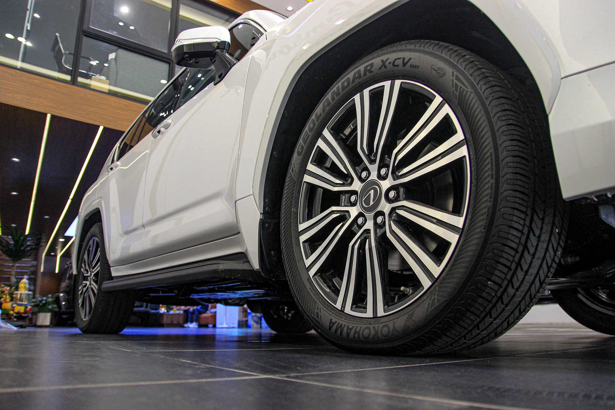 Lexus,  LX600,  RX350 anh 9