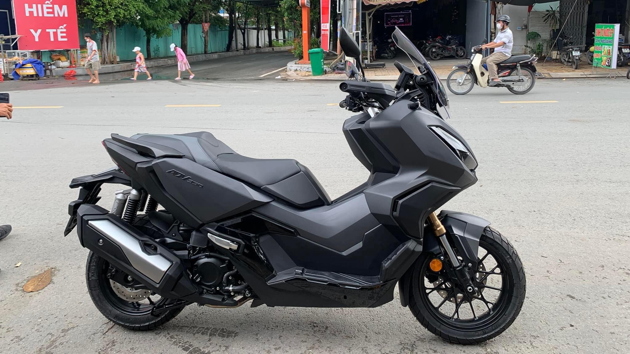 Honda ADV 350 xuat hien o Viet Nam hinh anh
