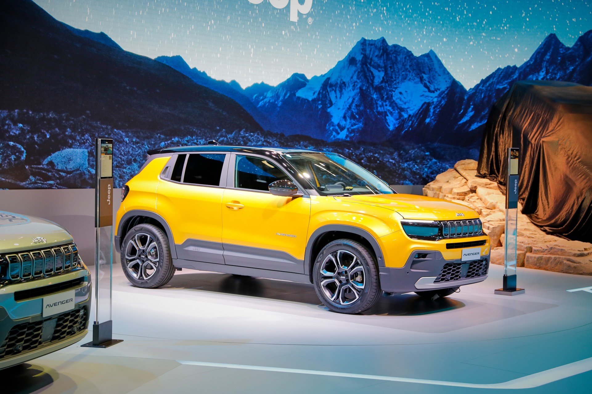 Jeep,  Avenger anh 2