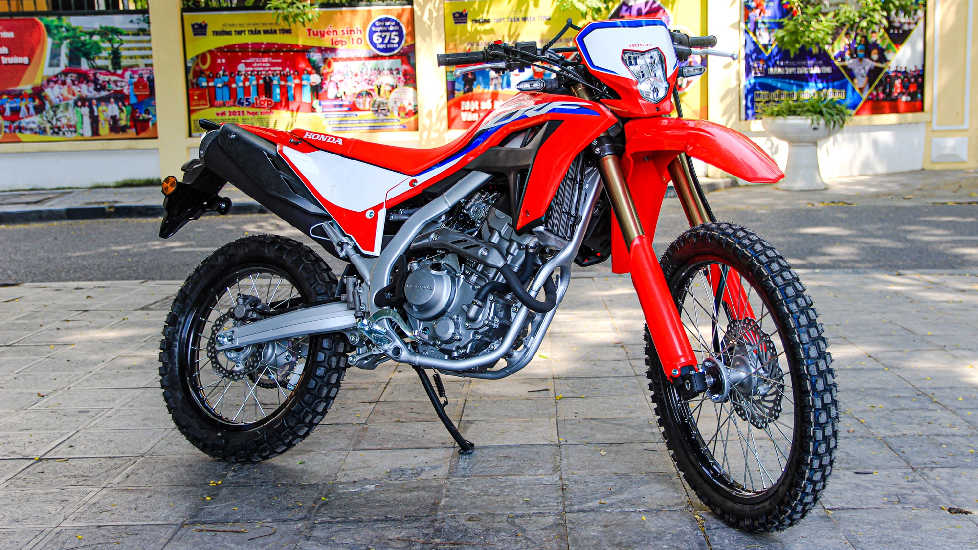 Chi tiet xe may dia hinh Honda CRF300L gia hon 200 trieu dong hinh anh