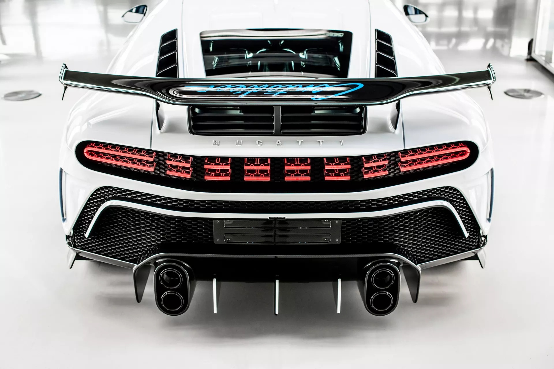 Bugatti,  Centodieci,  Chiron ảnh 2 Bugatti,  Centodieci,  Chiron anh 2