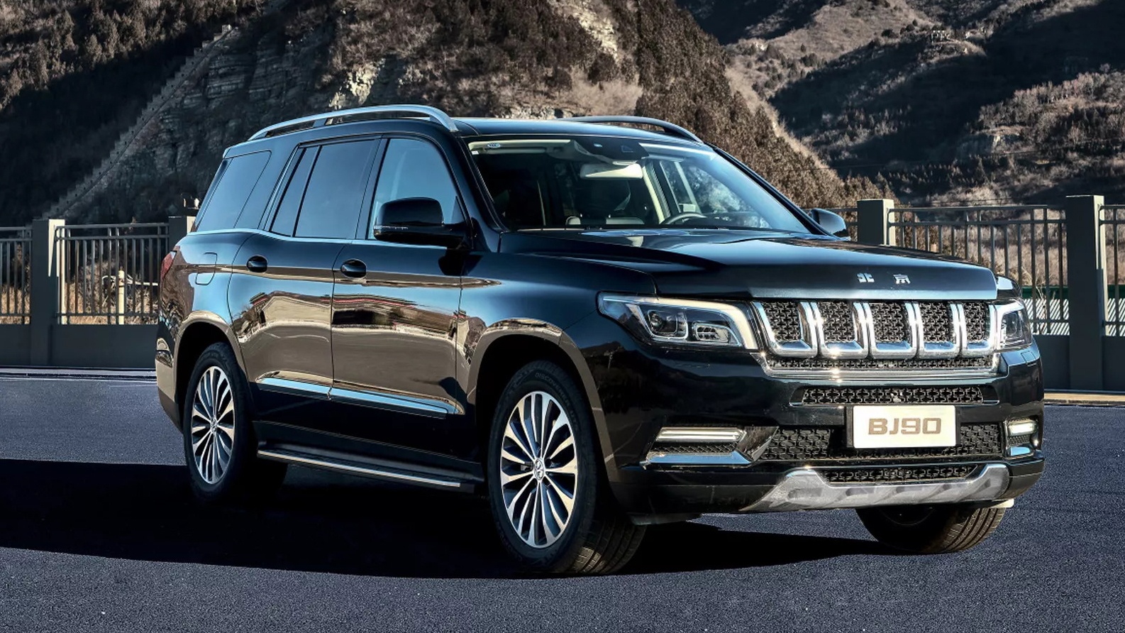 BAIC BJ90 ban gia re Shanhe Edition lai thiet ke cua Jeep va Mercedes hinh anh